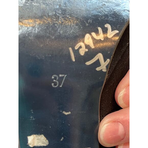 Gino Vaello Women's Size 7 Black Suede Sling Back Peek A Boo Toe Heel Pumps - Picture 3 of 10